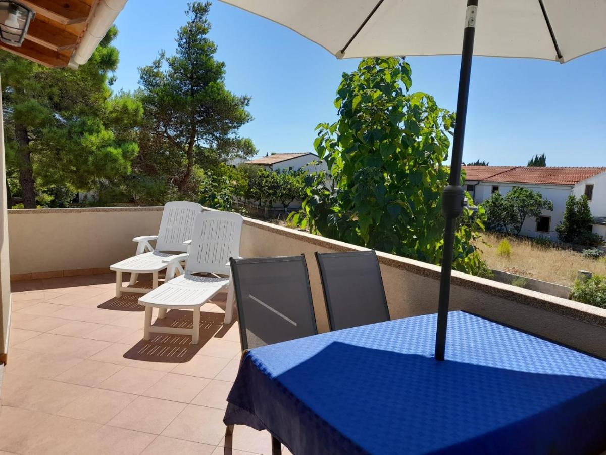 Apartman Jurisic Vir Exterior photo