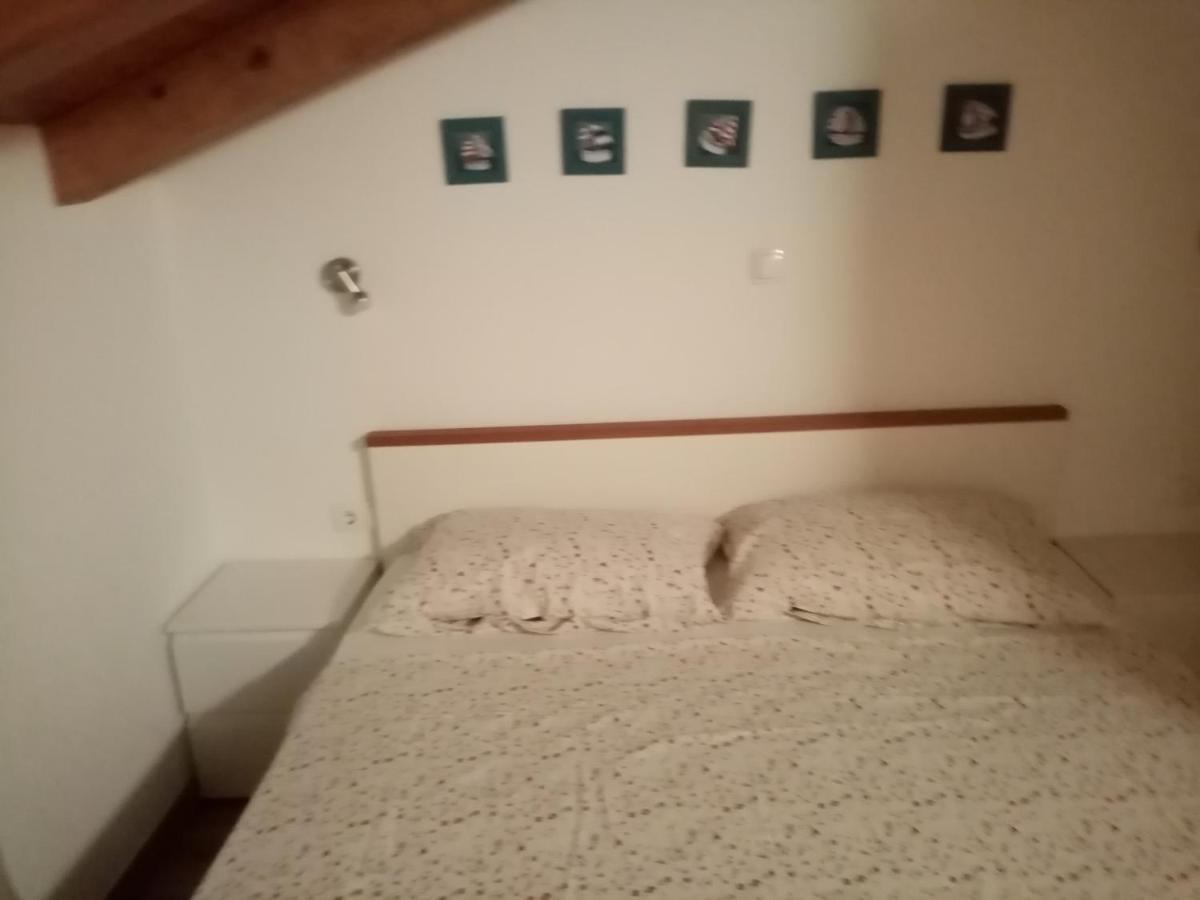 Apartman Jurisic Vir Exterior photo